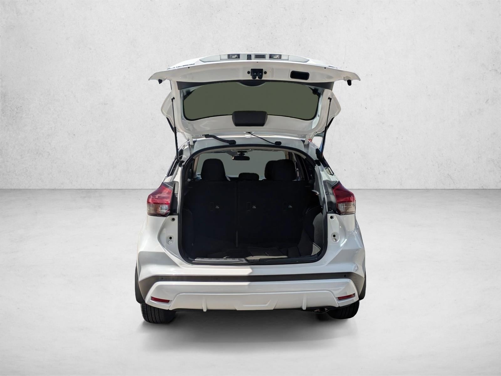 2021 Nissan Kicks SV FWD