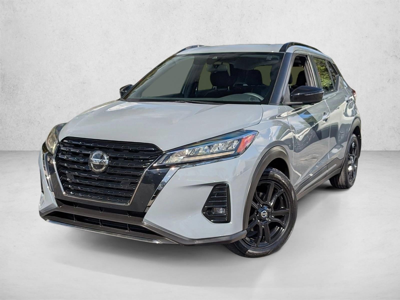 2021 Nissan Kicks SR FWD