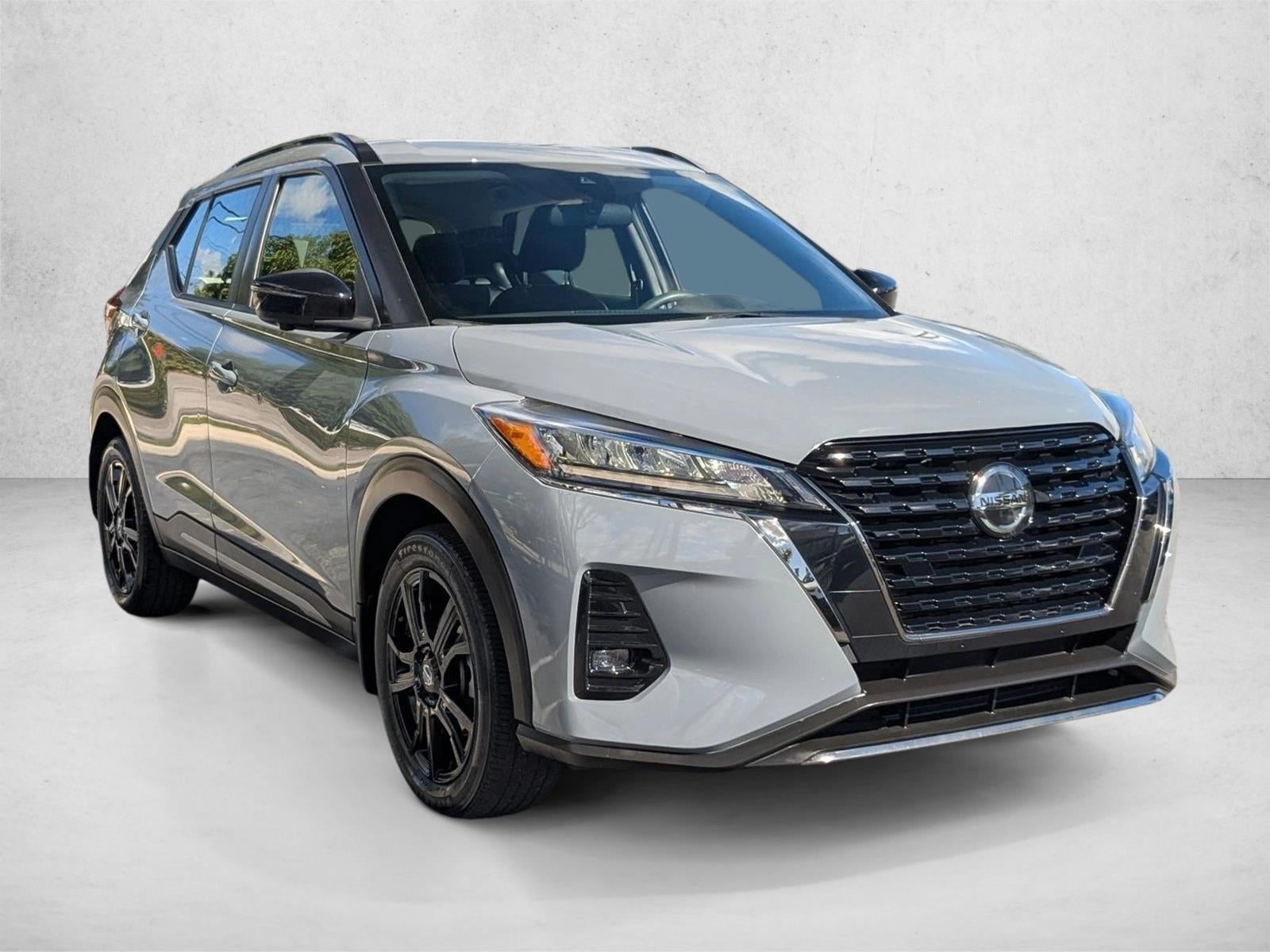 2021 Nissan Kicks SR FWD