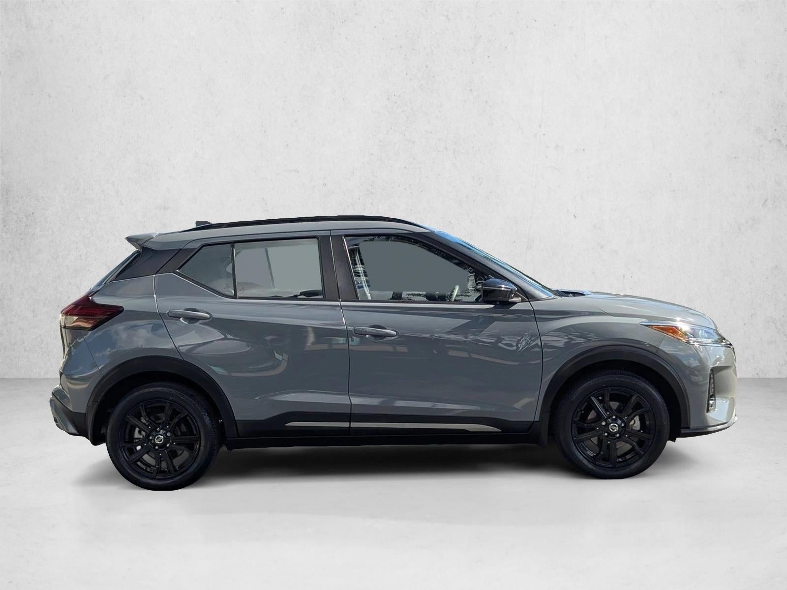 2021 Nissan Kicks SR FWD