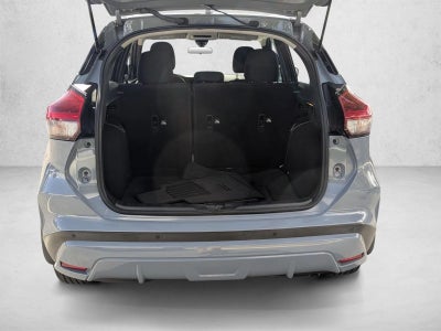 2021 Nissan Kicks SR FWD