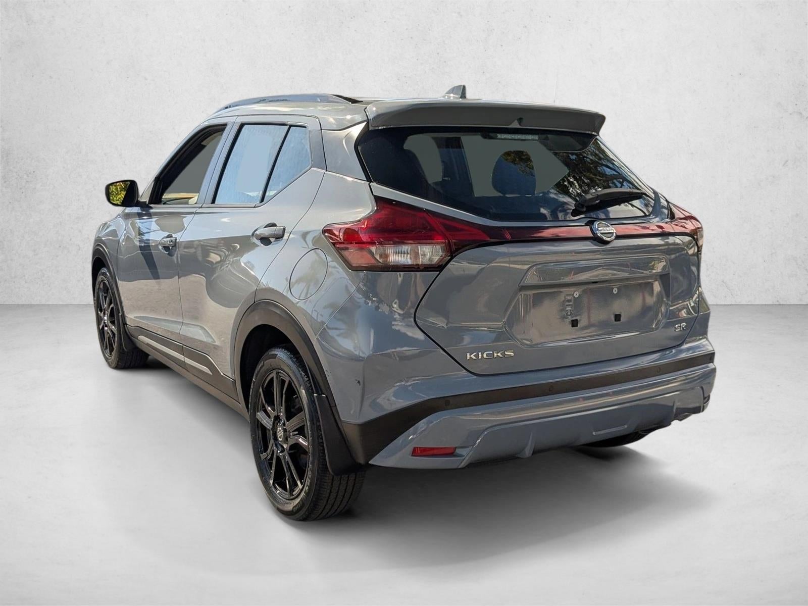 2021 Nissan Kicks SR FWD