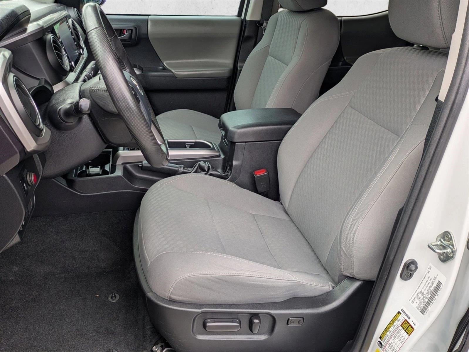 2020 Toyota Tacoma 2WD 2WD SR5 Double Cab 5' Bed V6 AT (GS)