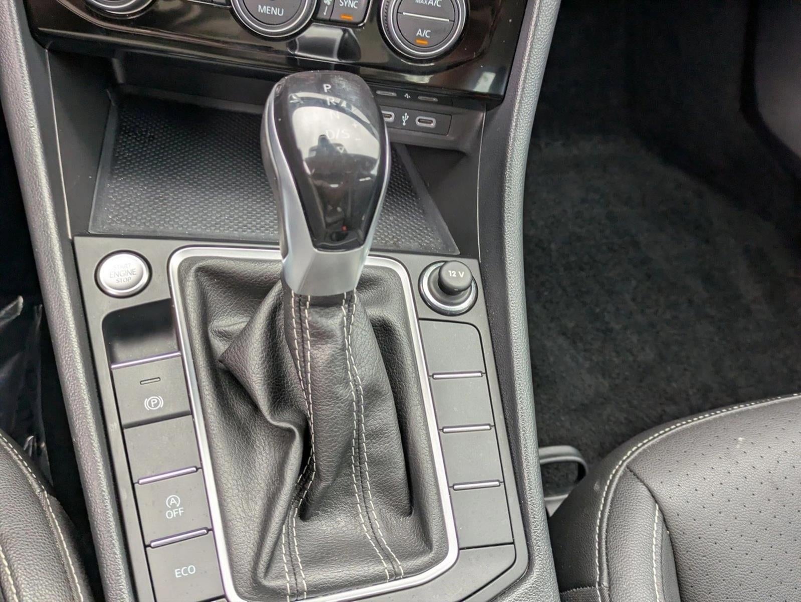 2024 Volkswagen Jetta SE Auto