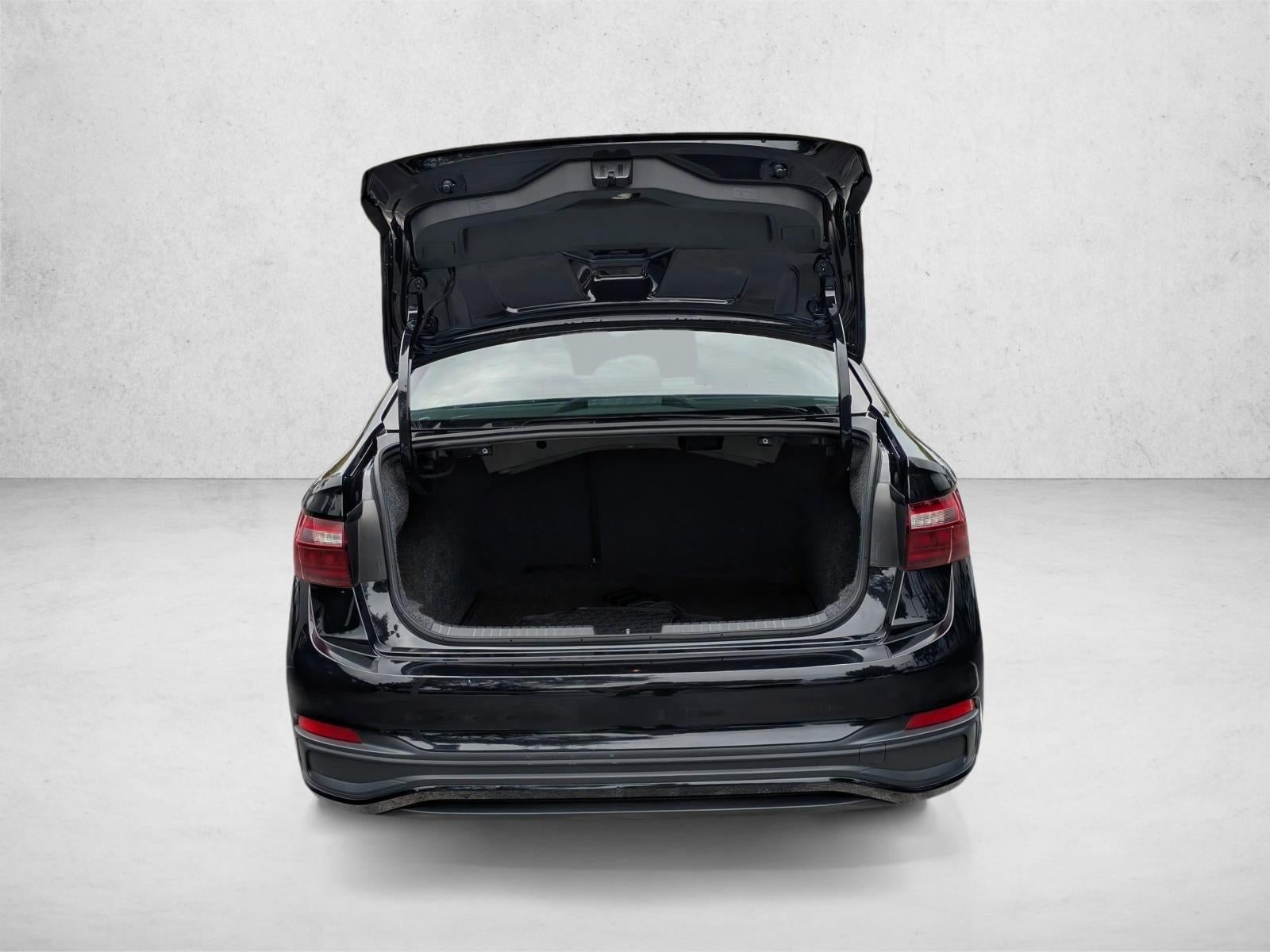 2024 Volkswagen Jetta SE Auto