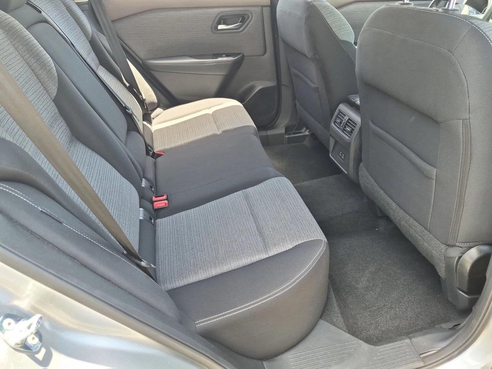 2022 Nissan Rogue FWD SV
