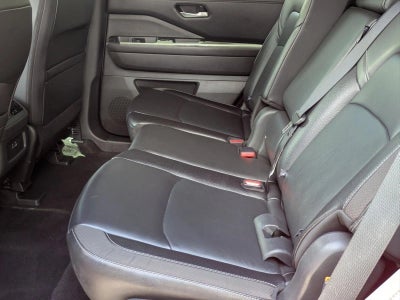 2024 Nissan Pathfinder SL 2WD