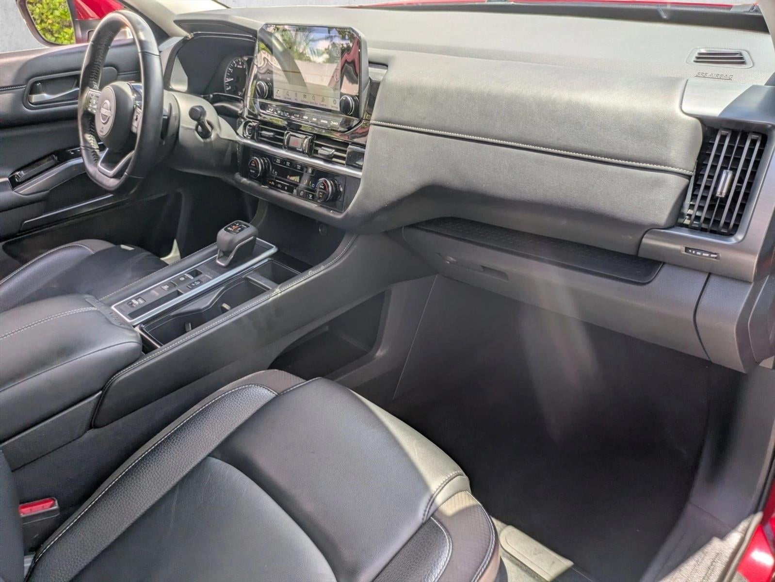 2024 Nissan Pathfinder SL 2WD