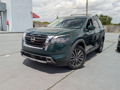 2023 Nissan Pathfinder SL 2WD
