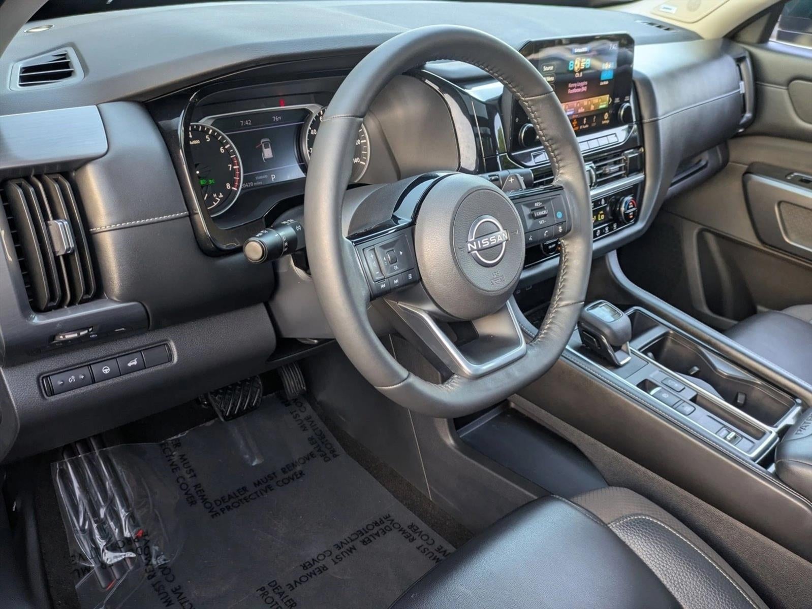 2023 Nissan Pathfinder SL 2WD