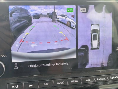 2023 Nissan Pathfinder SL 2WD