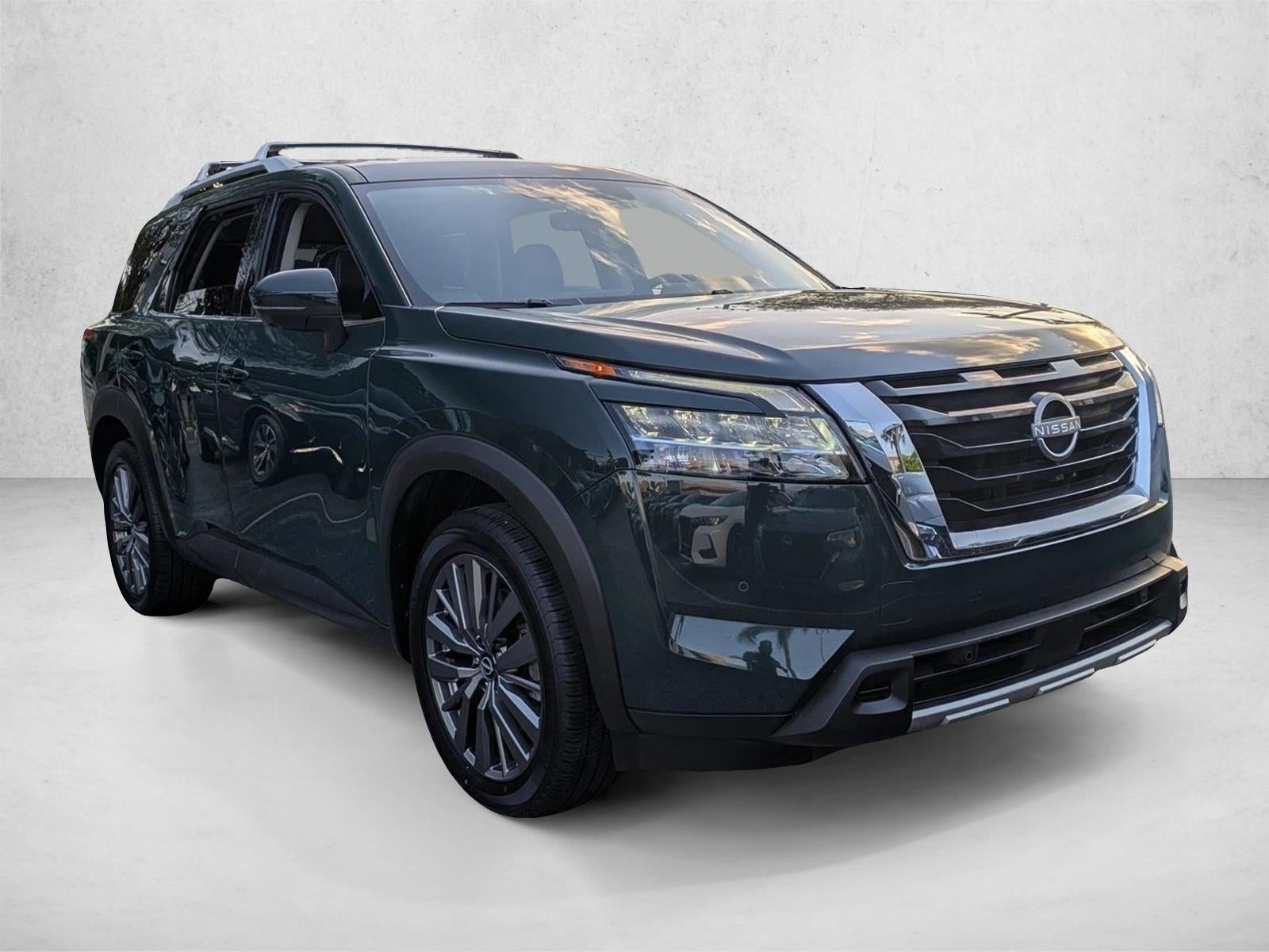 2023 Nissan Pathfinder SL 2WD