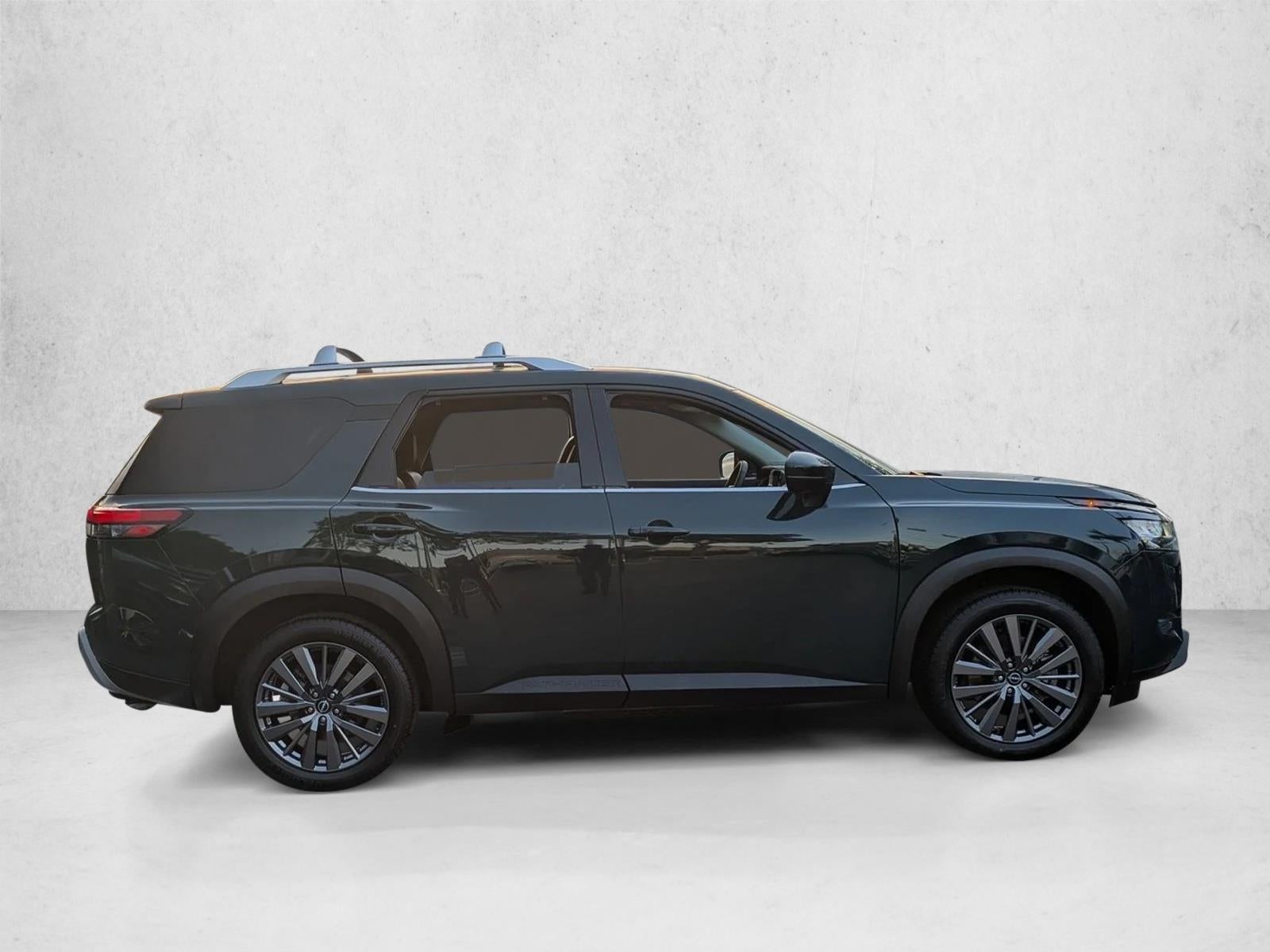 2023 Nissan Pathfinder SL 2WD