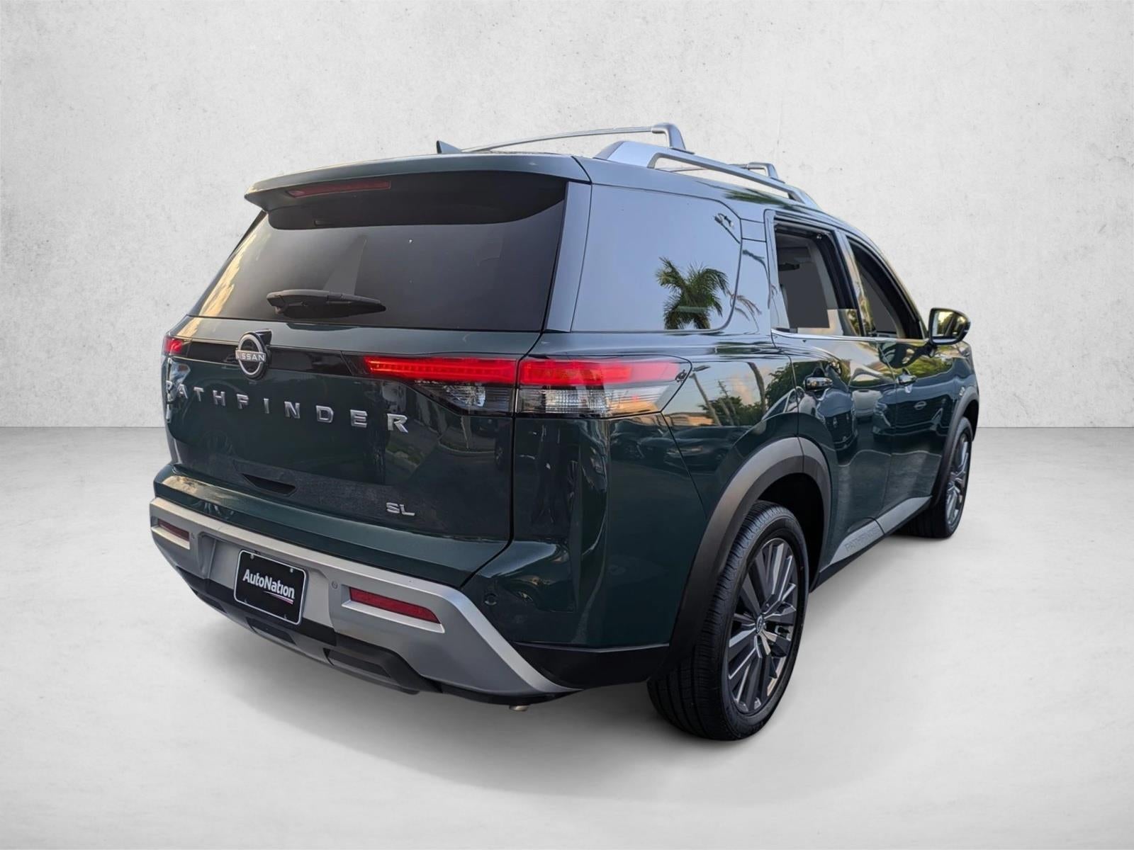 2023 Nissan Pathfinder SL 2WD
