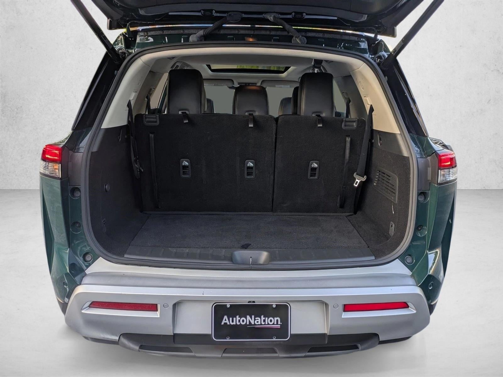 2023 Nissan Pathfinder SL 2WD