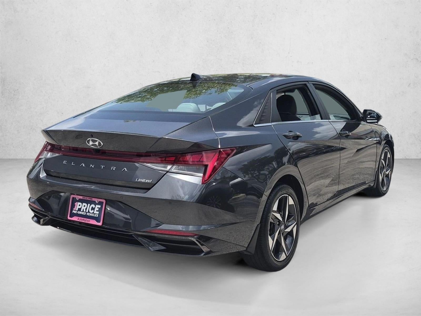 2023 Hyundai ELANTRA Limited IVT