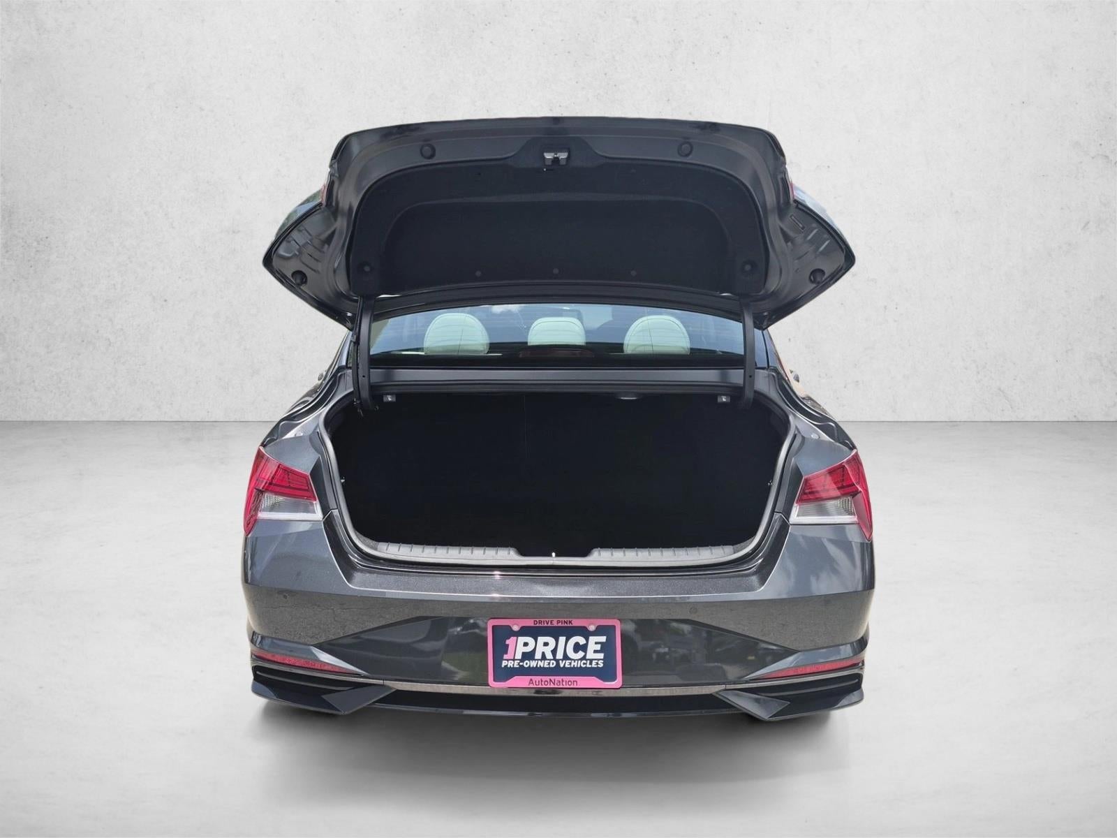 2023 Hyundai ELANTRA Limited IVT