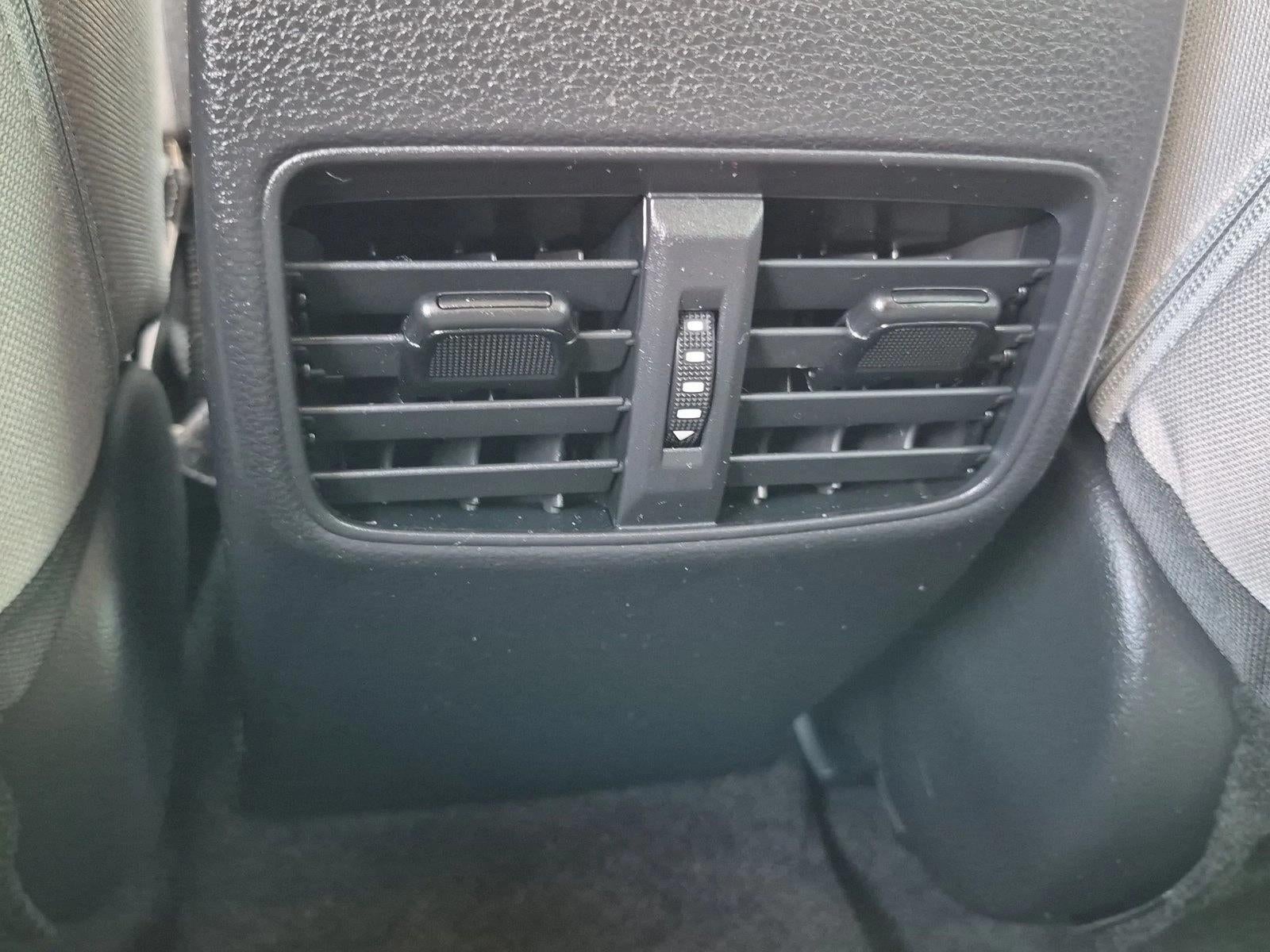 2024 Toyota Corolla Cross L 2WD (Natl)