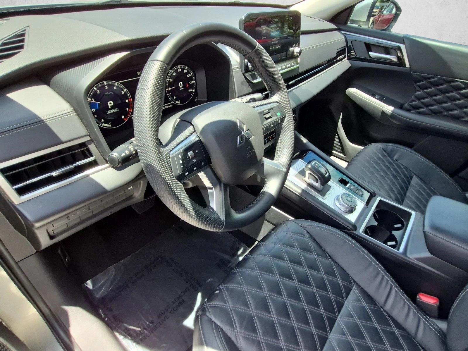 2023 Mitsubishi Outlander SEL FWD