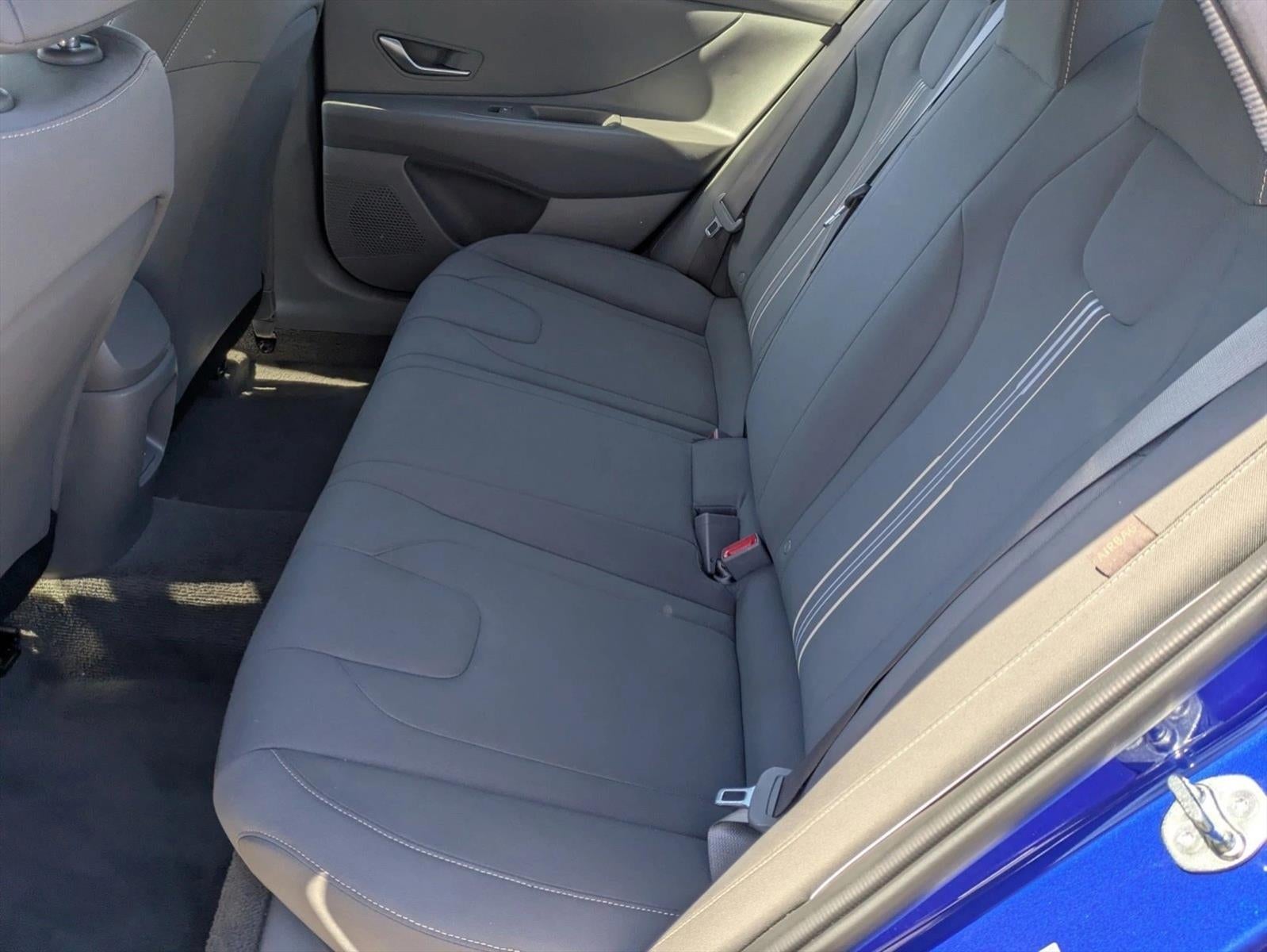 2024 Hyundai ELANTRA SEL IVT