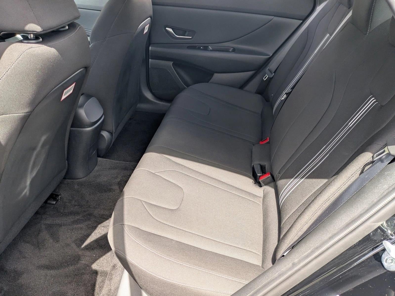 2023 Hyundai ELANTRA SEL IVT