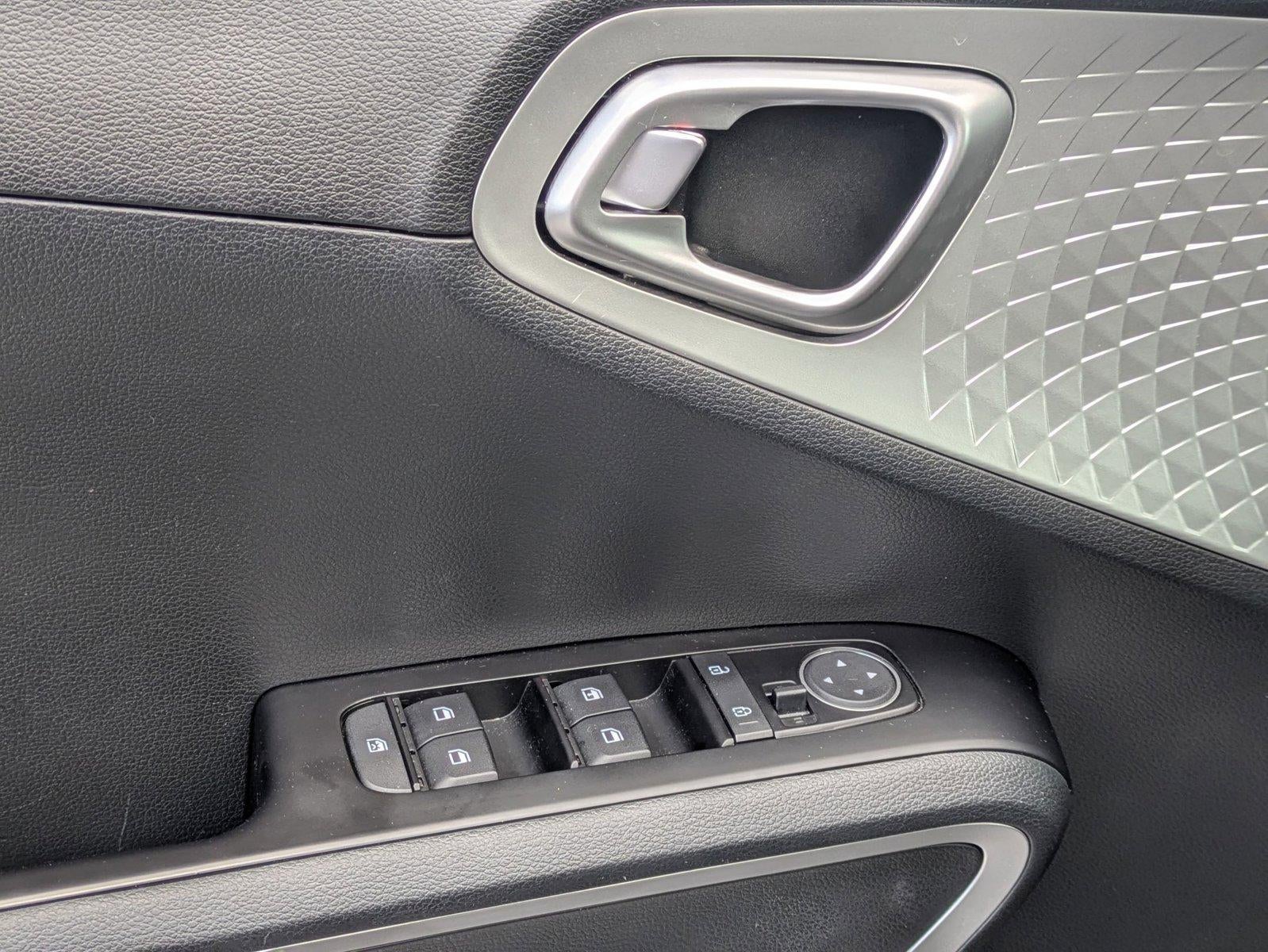 2023 Kia Soul LX IVT