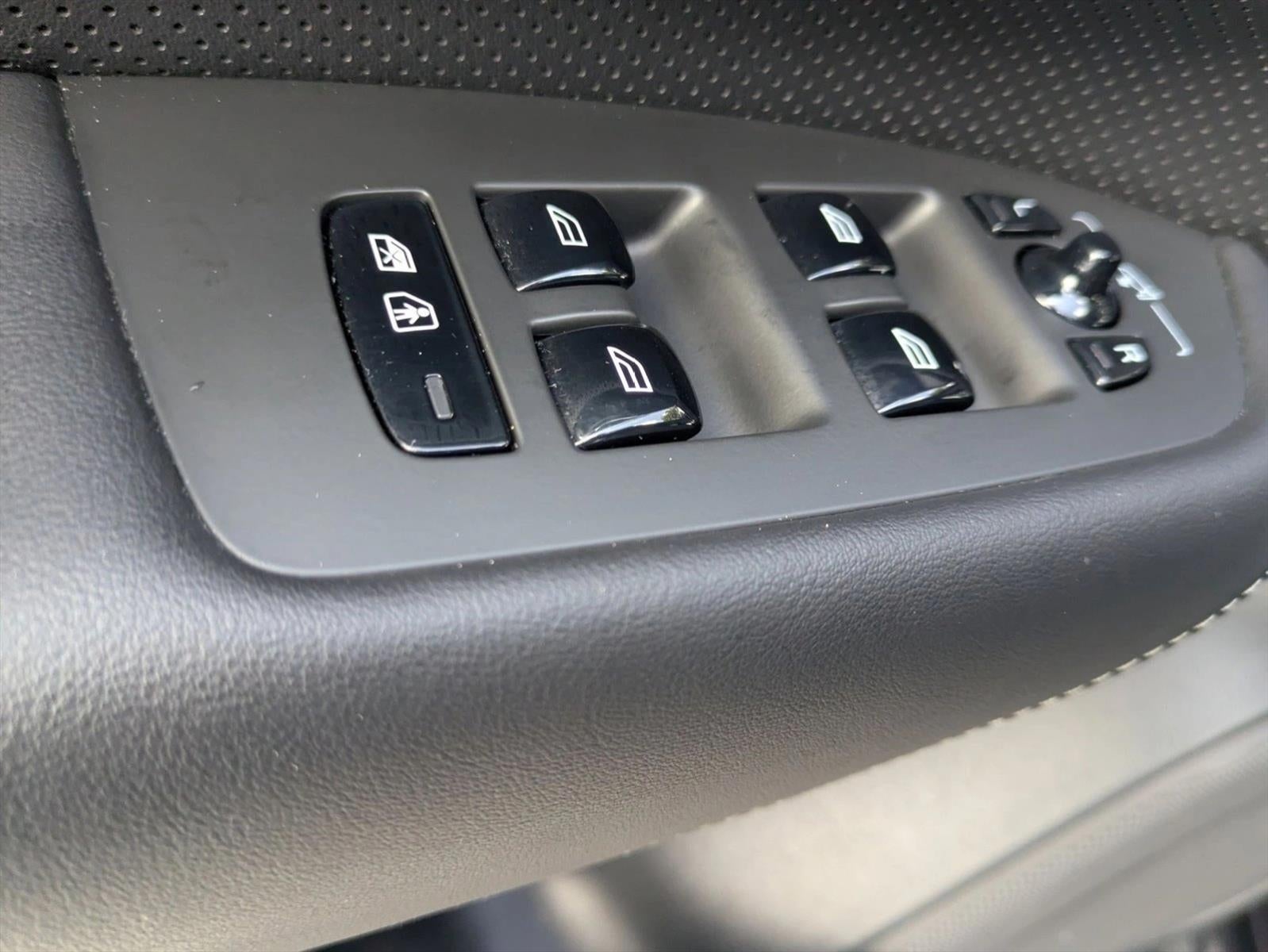 2019 Volvo XC90 T6 AWD R-Design