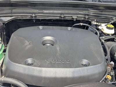 2021 Volvo XC40 T4 FWD Momentum
