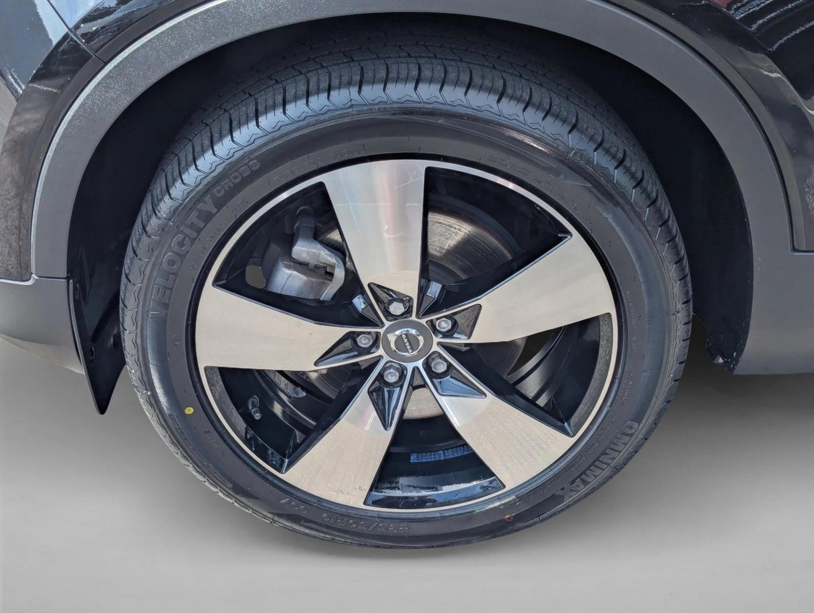 2021 Volvo XC40 T4 FWD Momentum