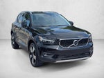 2021 Volvo XC40 T4 FWD Momentum