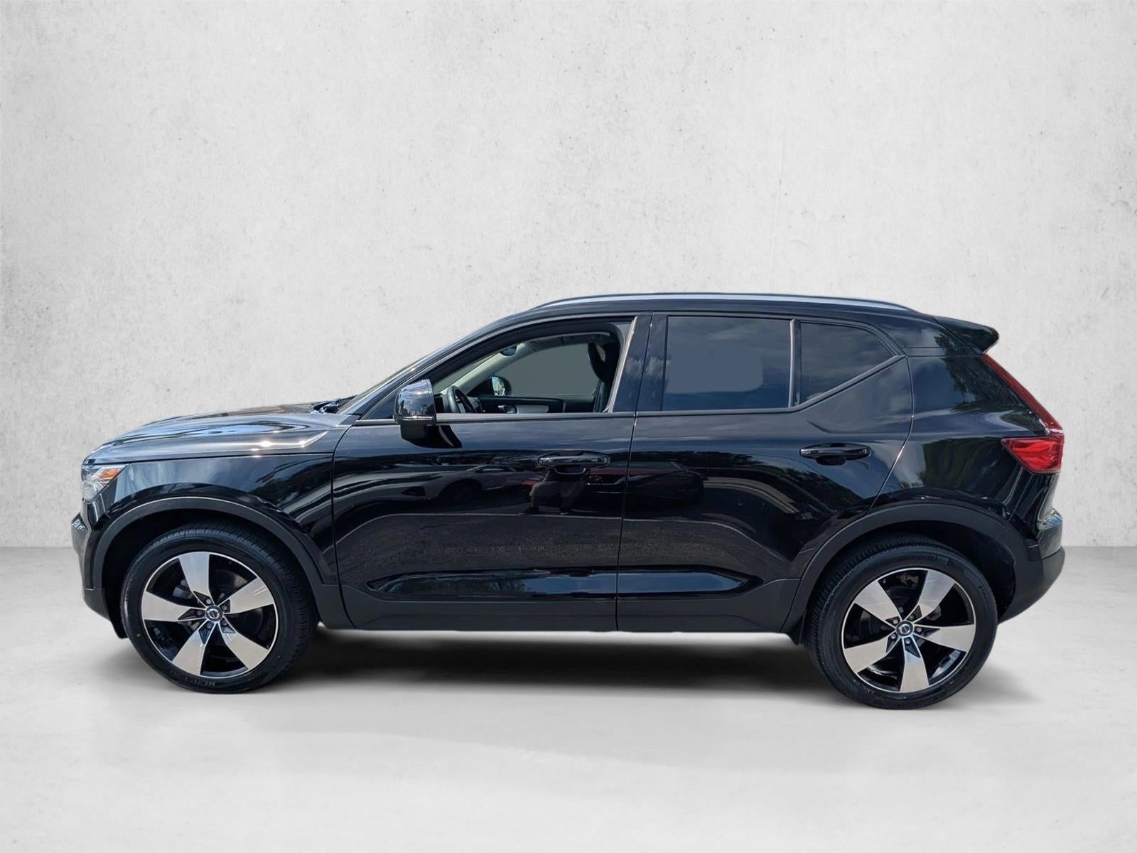 2021 Volvo XC40 T4 FWD Momentum