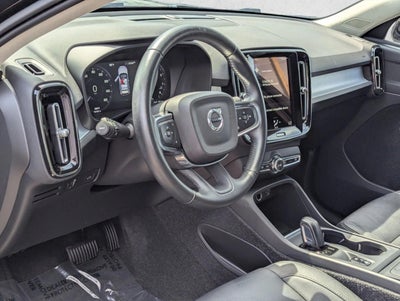 2021 Volvo XC40 T4 FWD Momentum