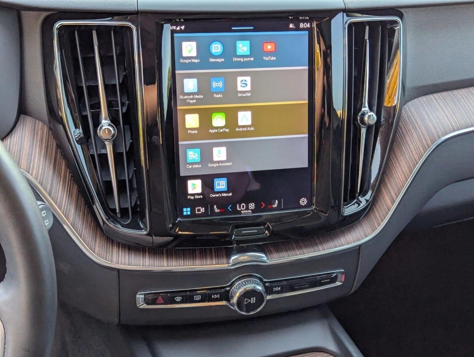 2022 Volvo XC60 Recharge Plug-In Hybrid T8 eAWD PHEV Inscription Expression