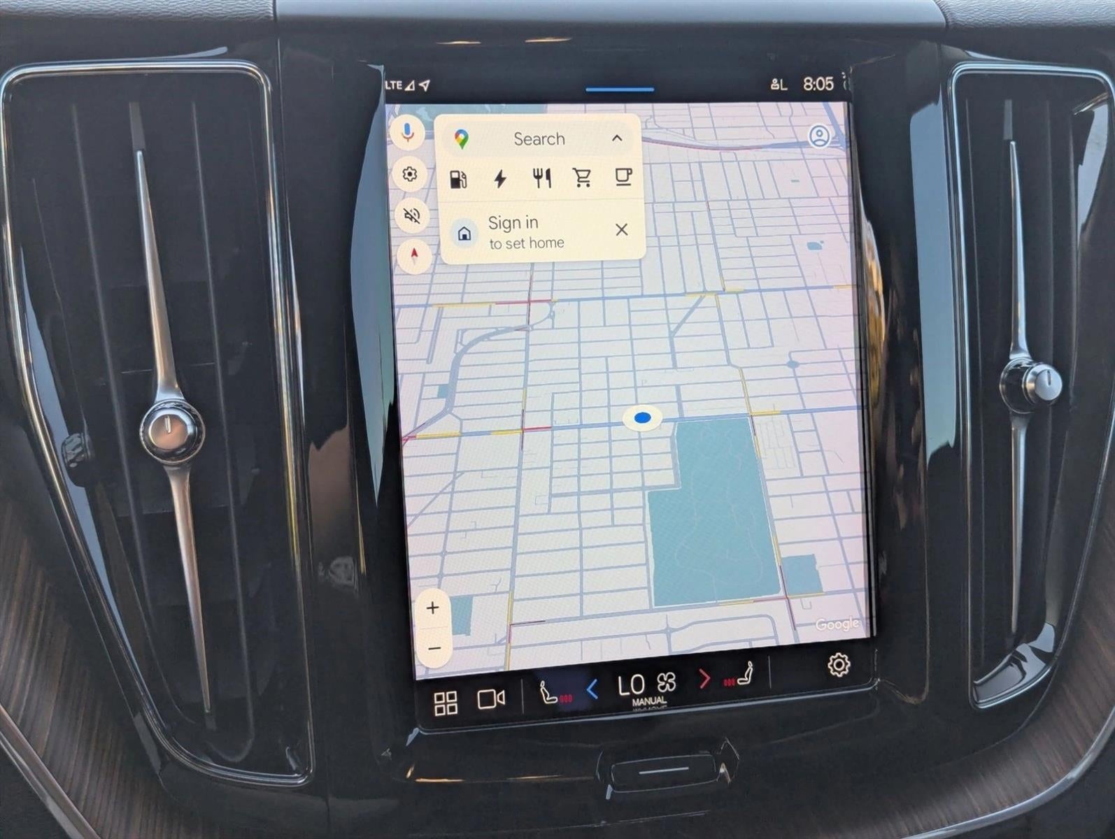 2022 Volvo XC60 Recharge Plug-In Hybrid T8 eAWD PHEV Inscription Expression