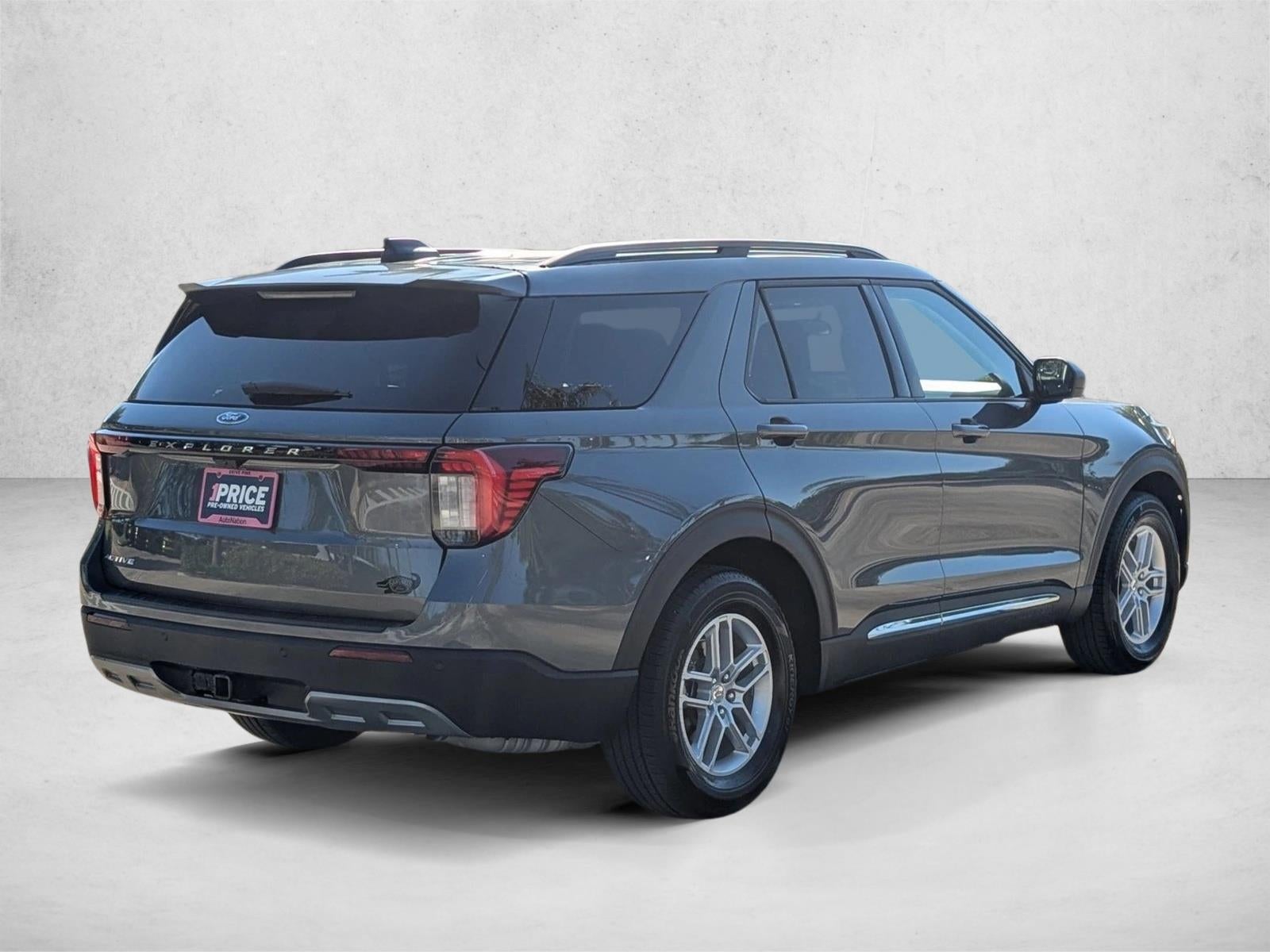 2025 Ford Explorer Active RWD