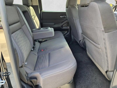 2024 Nissan Frontier Crew Cab 4x2 SV