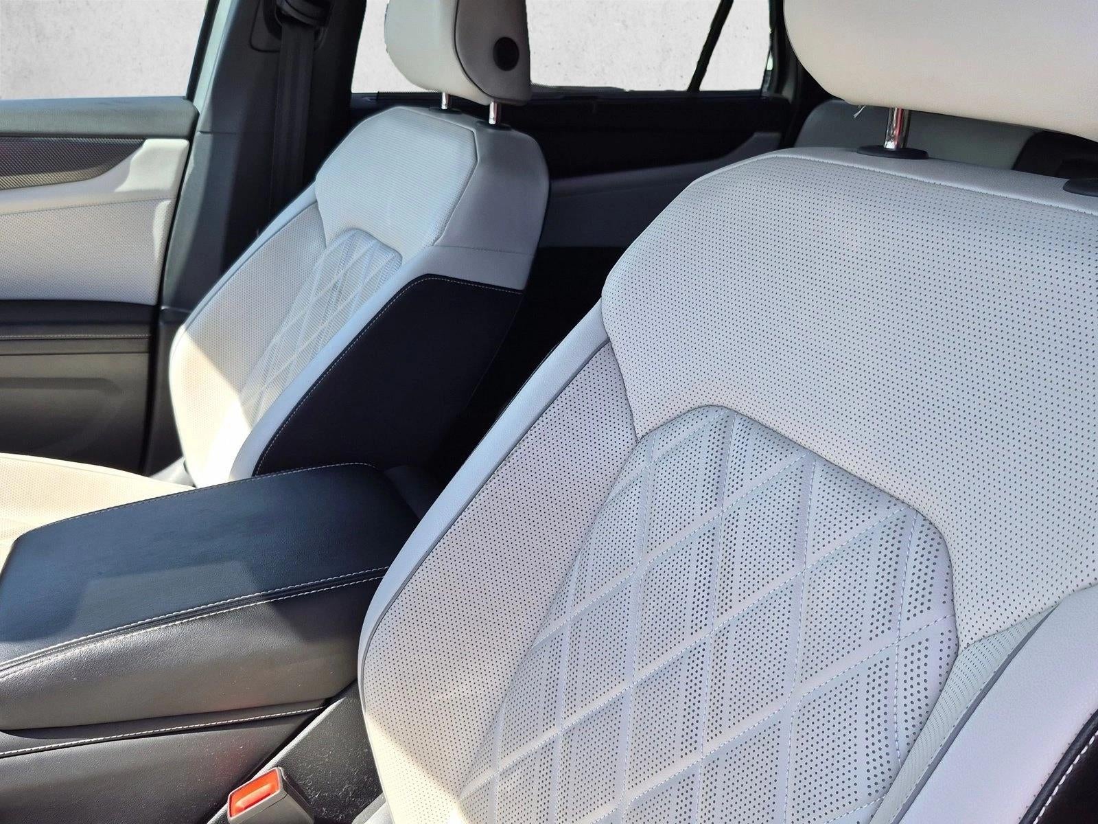 2024 Volkswagen Atlas Cross Sport 2.0T SEL Premium R-Line 4MOTION