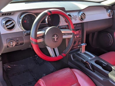 2005 Ford Mustang GT Deluxe