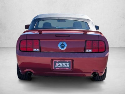 2005 Ford Mustang GT Deluxe