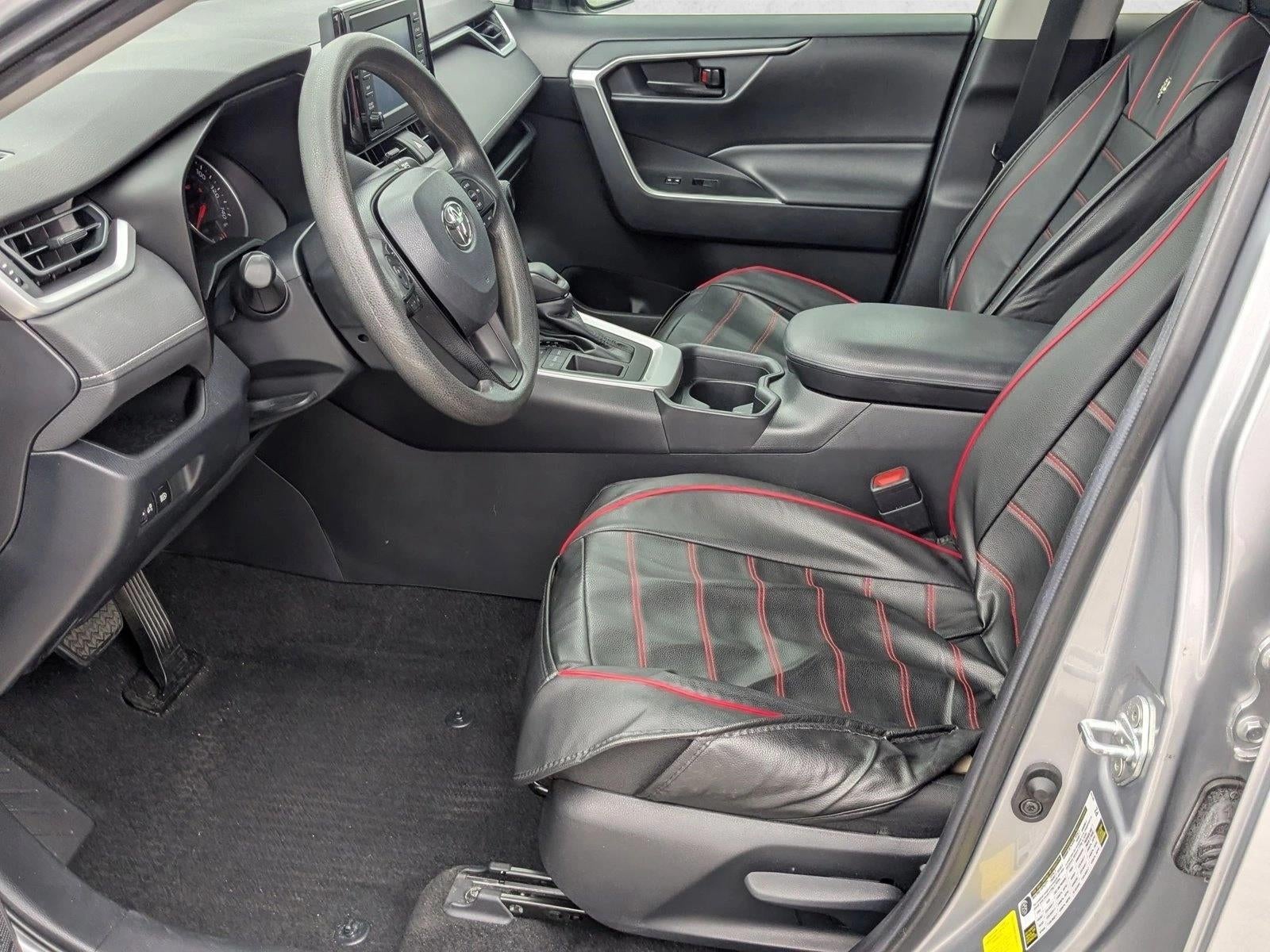 2019 Toyota RAV4 LE FWD (GS)