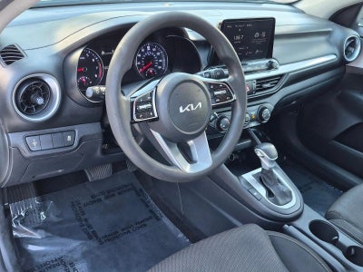 2023 Kia Forte LXS IVT