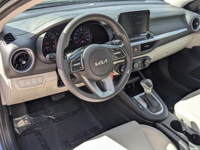 2023 Kia Forte LXS IVT