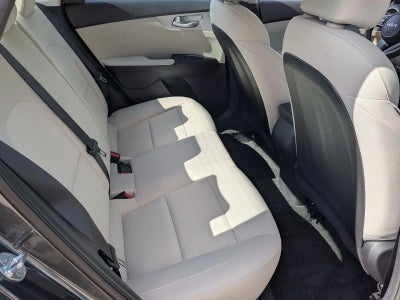 2023 Kia Forte LXS IVT
