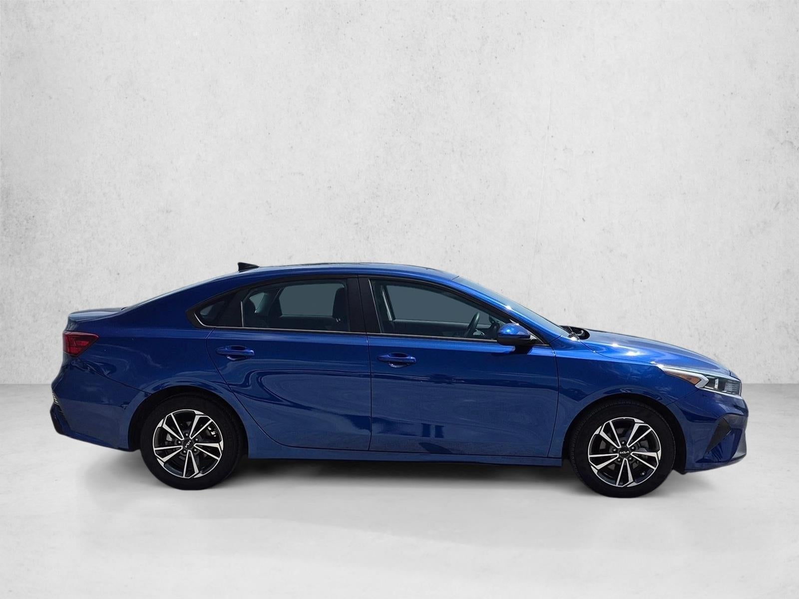 2023 Kia Forte LXS IVT