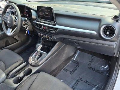 2023 Kia Forte LXS IVT