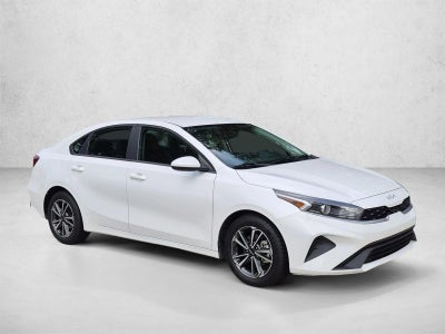 2023 Kia Forte LXS IVT
