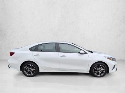 2023 Kia Forte LXS IVT