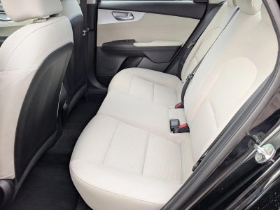 2023 Kia Forte LXS IVT