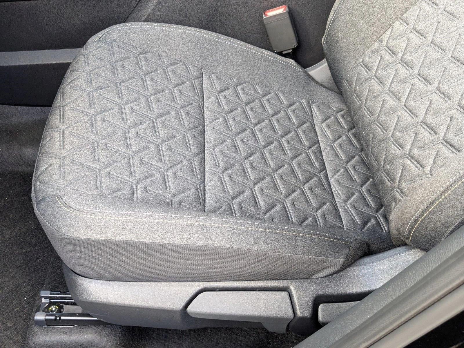 2025 Nissan Kicks SV AWD