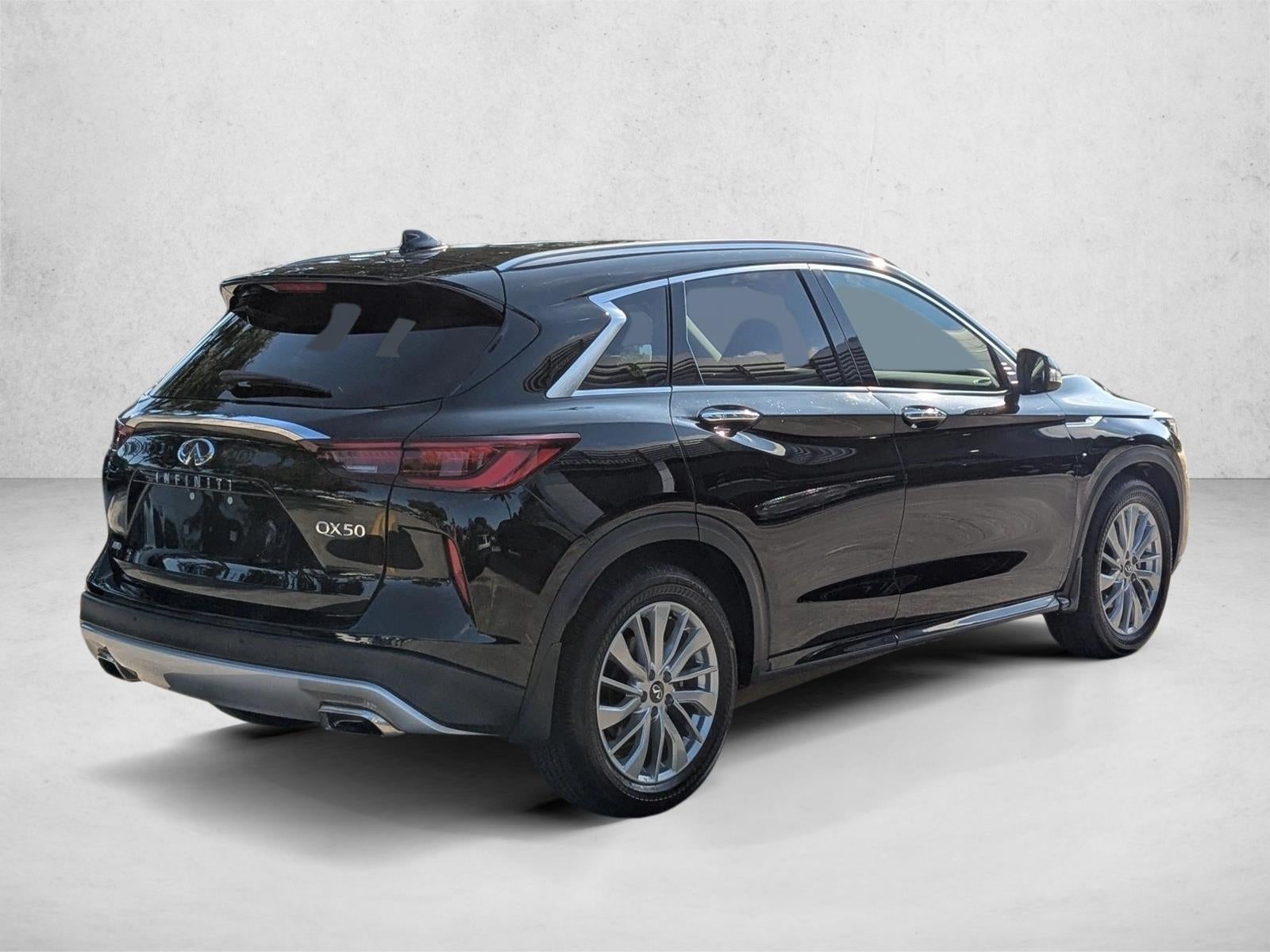 2023 INFINITI QX50 LUXE AWD